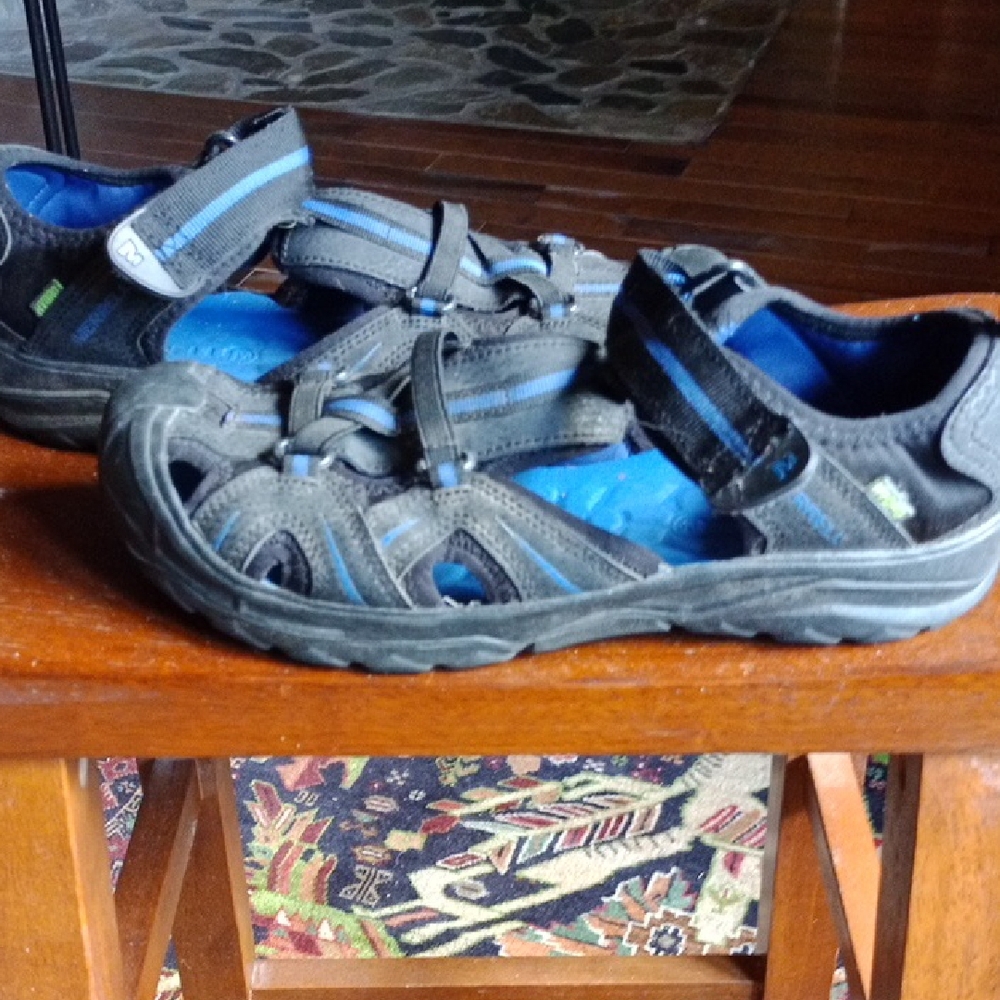 Kids 6m Black and Blue Merrell Sandal/Shoes